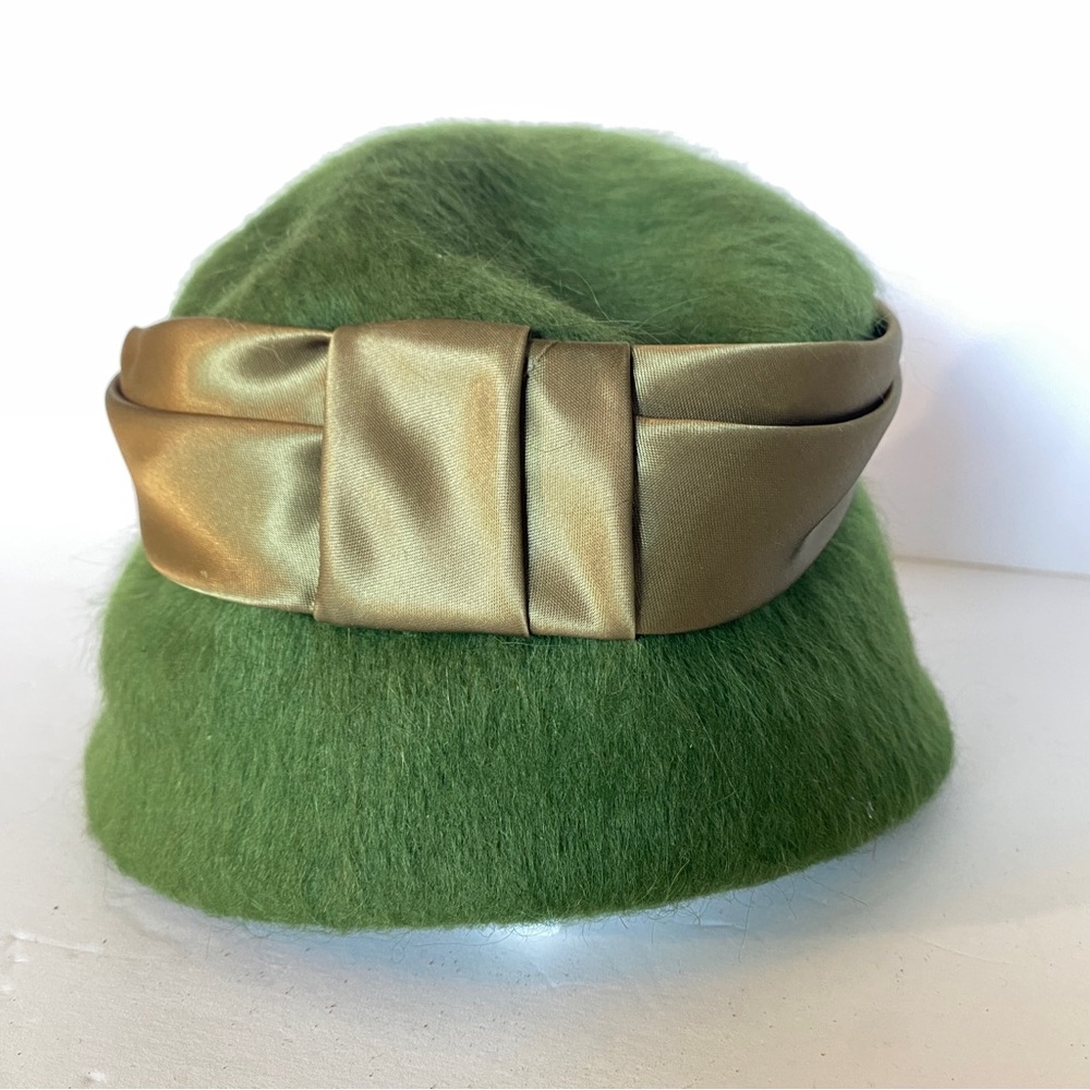 Vintage Mahara Mohair Womens Cloche Bucket Hat Green Gold Satin Trim 50s 40s